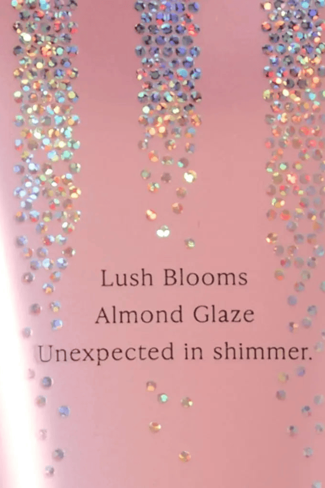 ЛОСЬЙОН З ШИММЕРОМ VELVET PETALS Victoria`s Secret ЛОСЬЙОН З ШИММЕРОМ VELVET PETALS Victoria`s Secret
