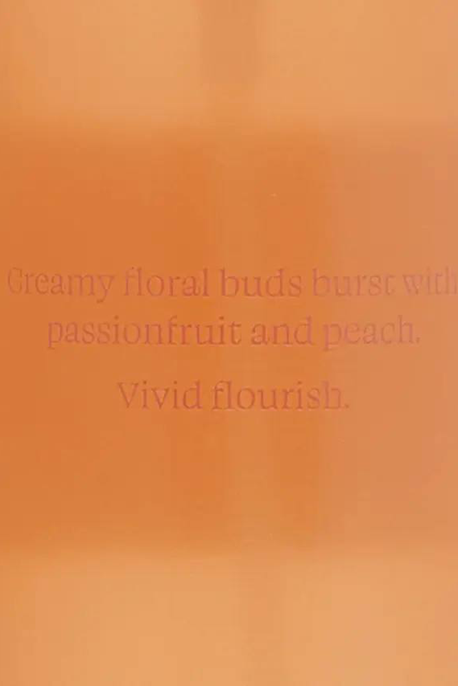 СПРЕЙ ДЛЯ ТІЛА Vibrant blooming passionfruit Victoria`s Secret СПРЕЙ ДЛЯ ТІЛА Vibrant blooming passionfruit Victoria`s Secret