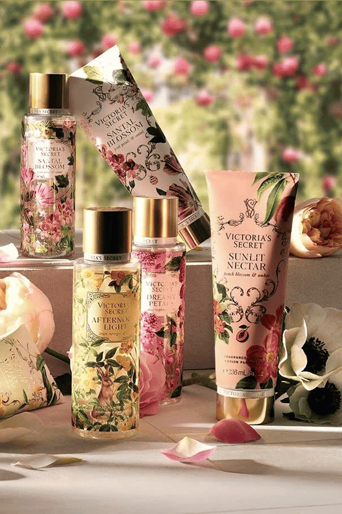 СПРЕЙ ДЛЯ ТІЛА DREAMY PETALS Victoria`s Secret СПРЕЙ ДЛЯ ТІЛА DREAMY PETALS Victoria`s Secret