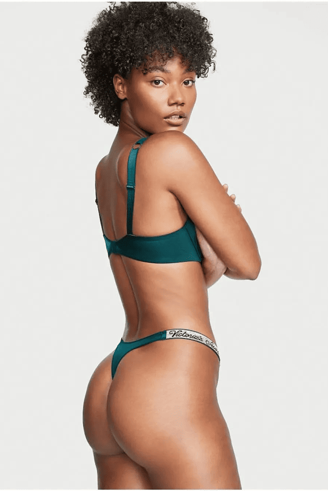 Трусики ЗІ СТРАЗАМИ СТРІНГИ EMERALD Victoria`s Secret Трусики ЗІ СТРАЗАМИ СТРІНГИ EMERALD Victoria`s Secret