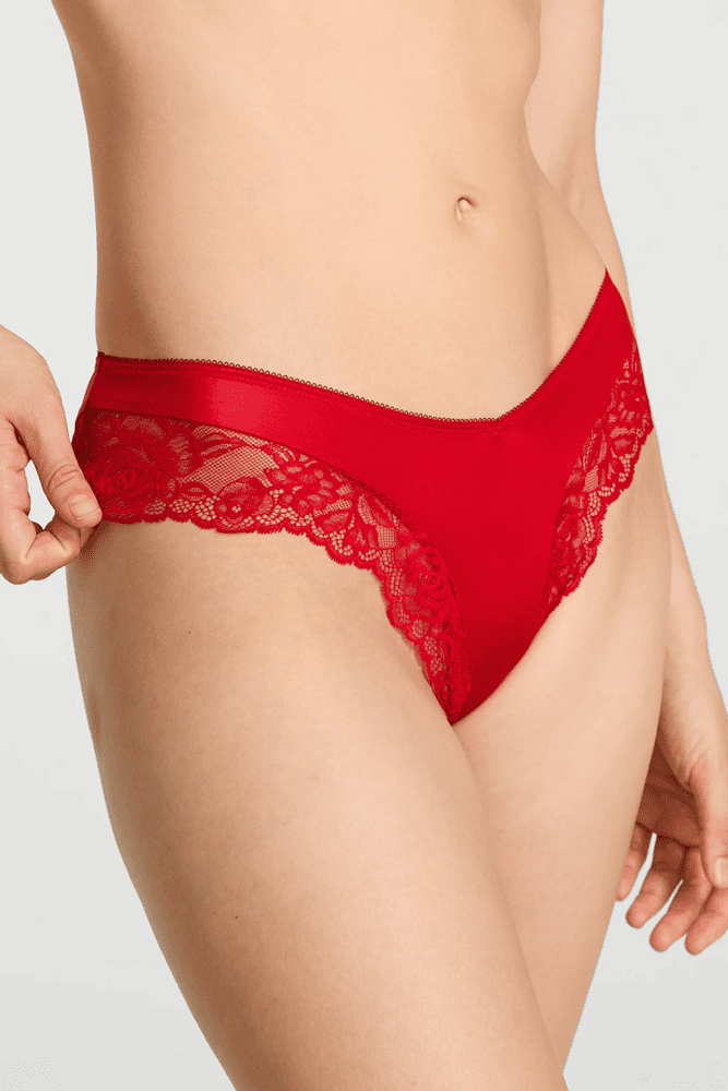 Трусики МЕРЕЖИВНІ ЛЮКС БРАЗИЛІАНИ LIPSTICK LACE Victoria`s Secret Трусики МЕРЕЖИВНІ ЛЮКС БРАЗИЛІАНИ LIPSTICK LACE Victoria`s Secret